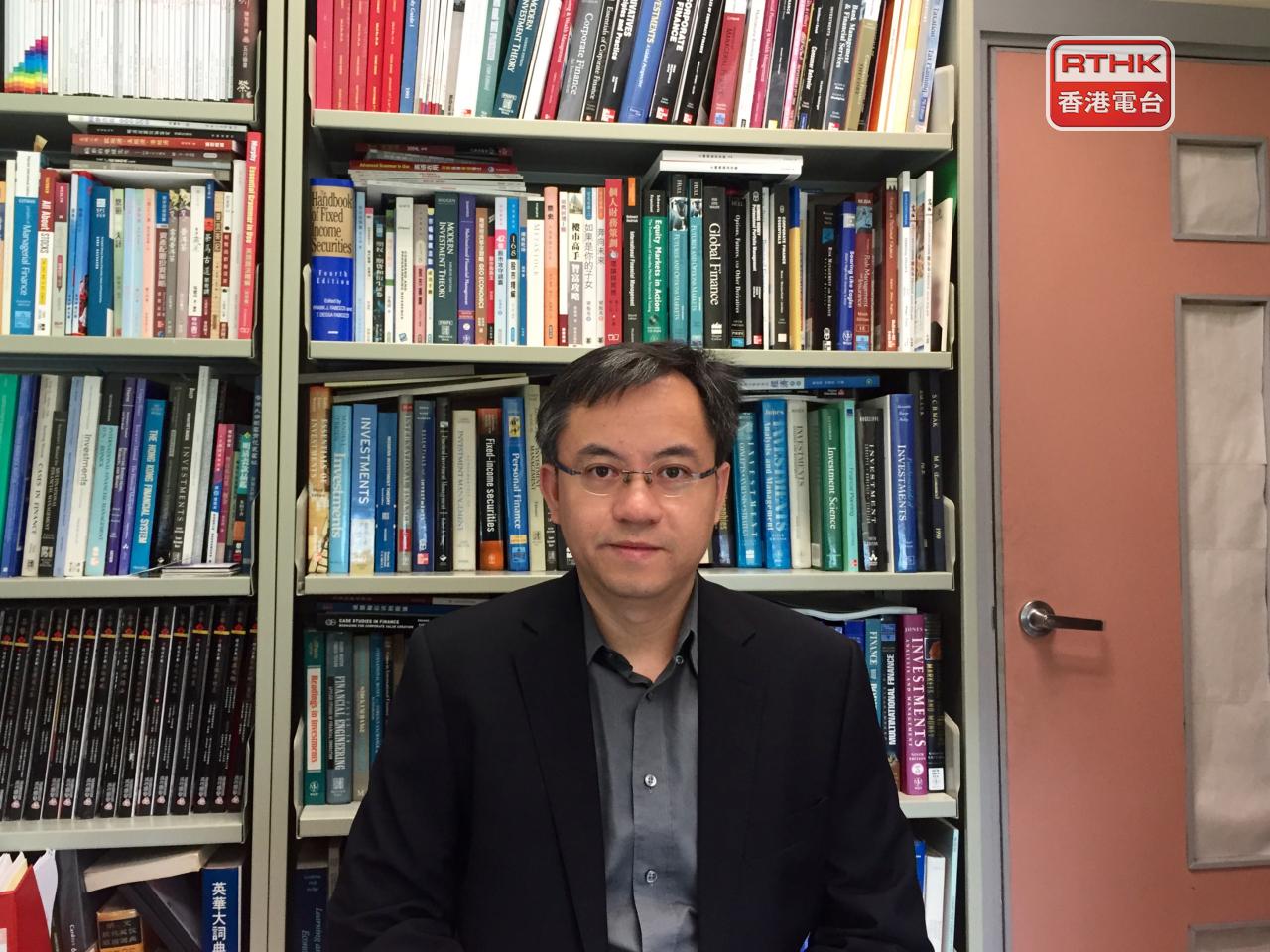 麥萃才預計，下半年消費情況一般會較第二季暢旺，將支持本地經濟。（港台圖片）