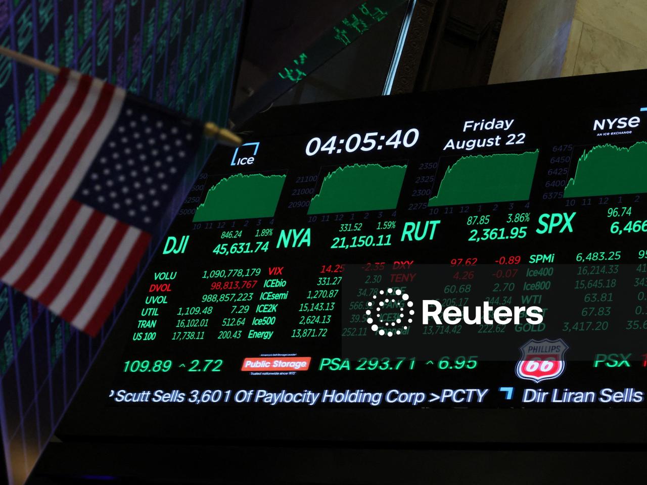 US stocks rallied on Friday after US Federal Reserve Chair Jerome Powell pointed to a possible rate cut in September. Photo: Reuters