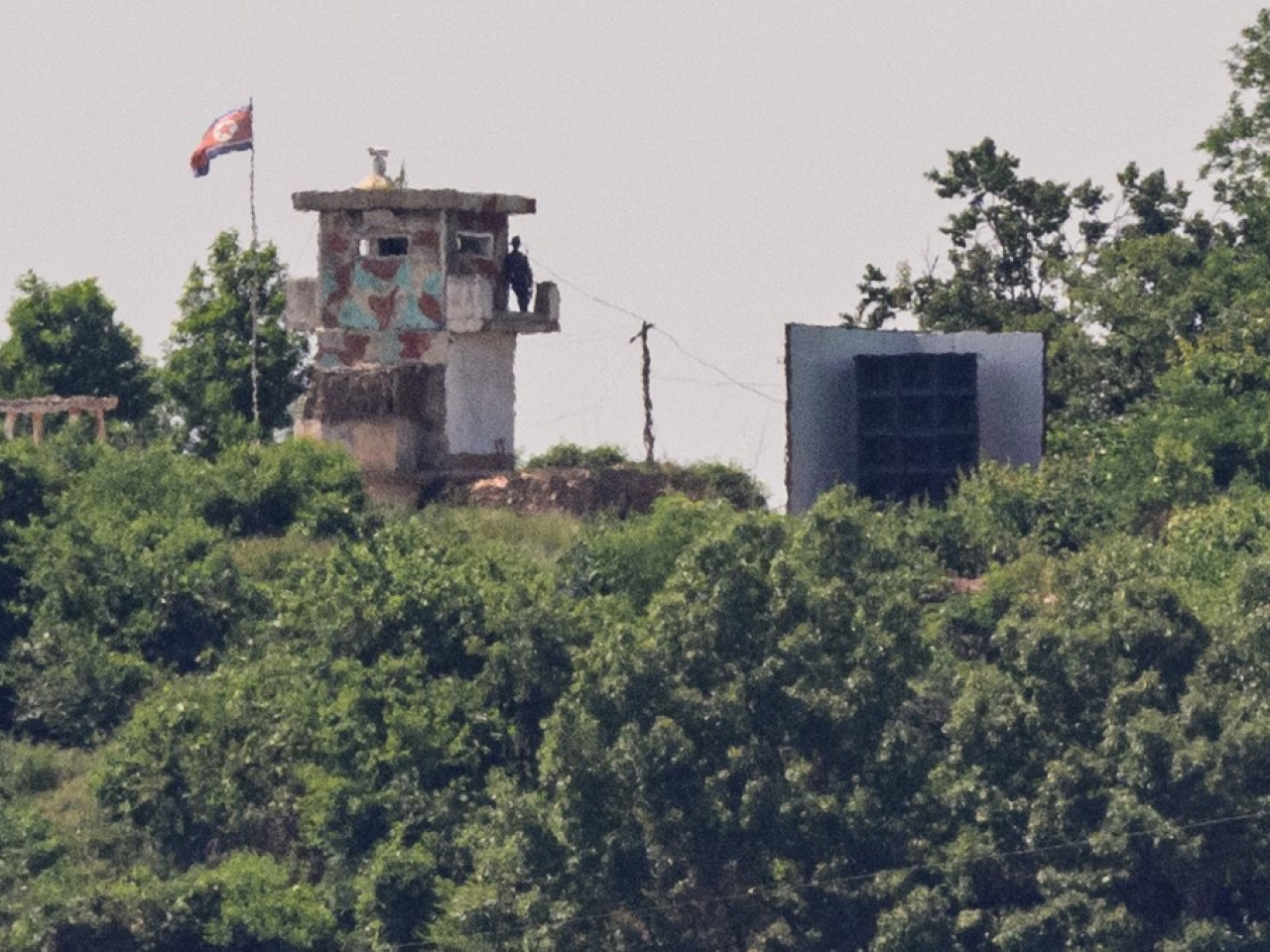 北韓軍方指責南韓向南部邊境線附近的北韓軍人進行警告射擊。(法新社資料圖片)