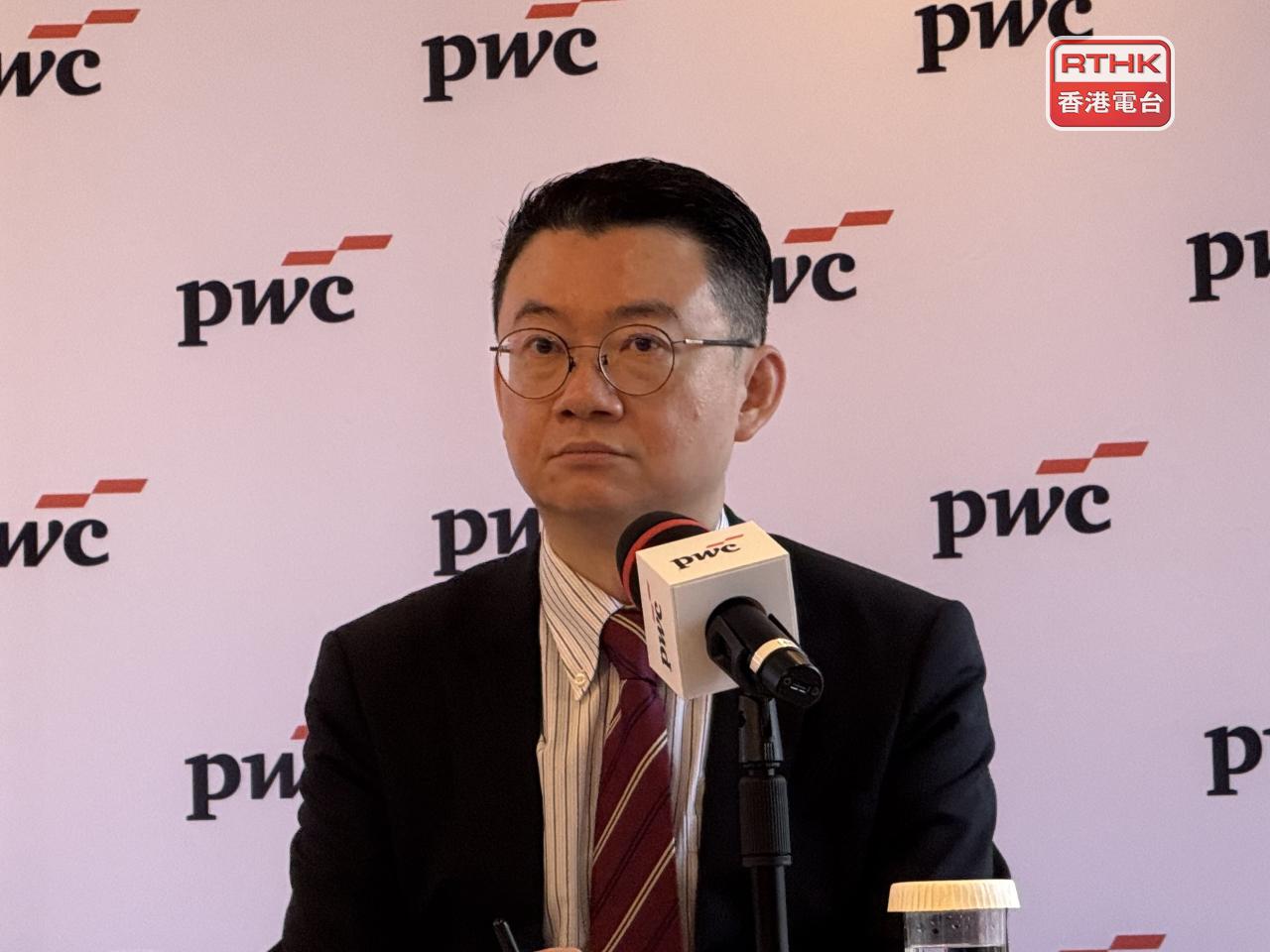 倪智敏稱中國整體經濟改善及低利率，估計今年併購活動涉資金額和宗數有雙位數增長。（趙嘉駿攝）