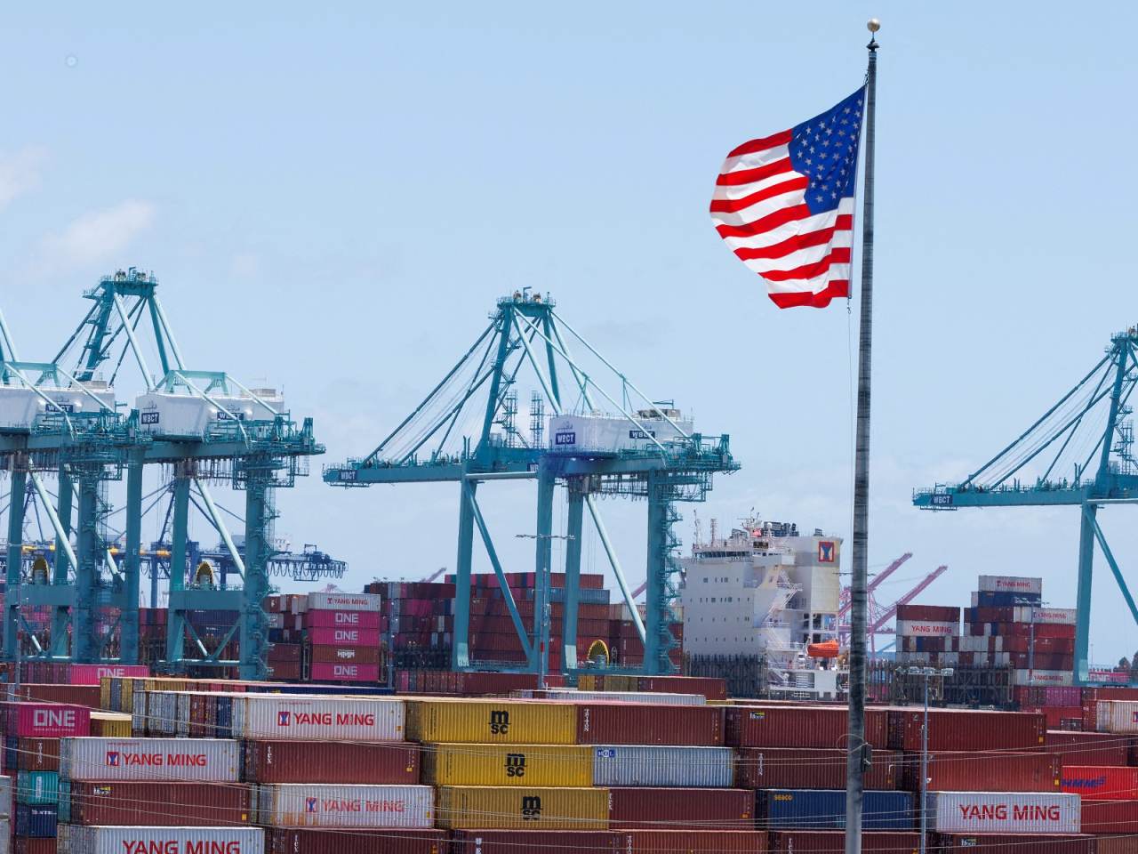 Trump said 200 percent tariffs may be imposed on Chinese goods if China does not "give us magnets." File photo: Reuters