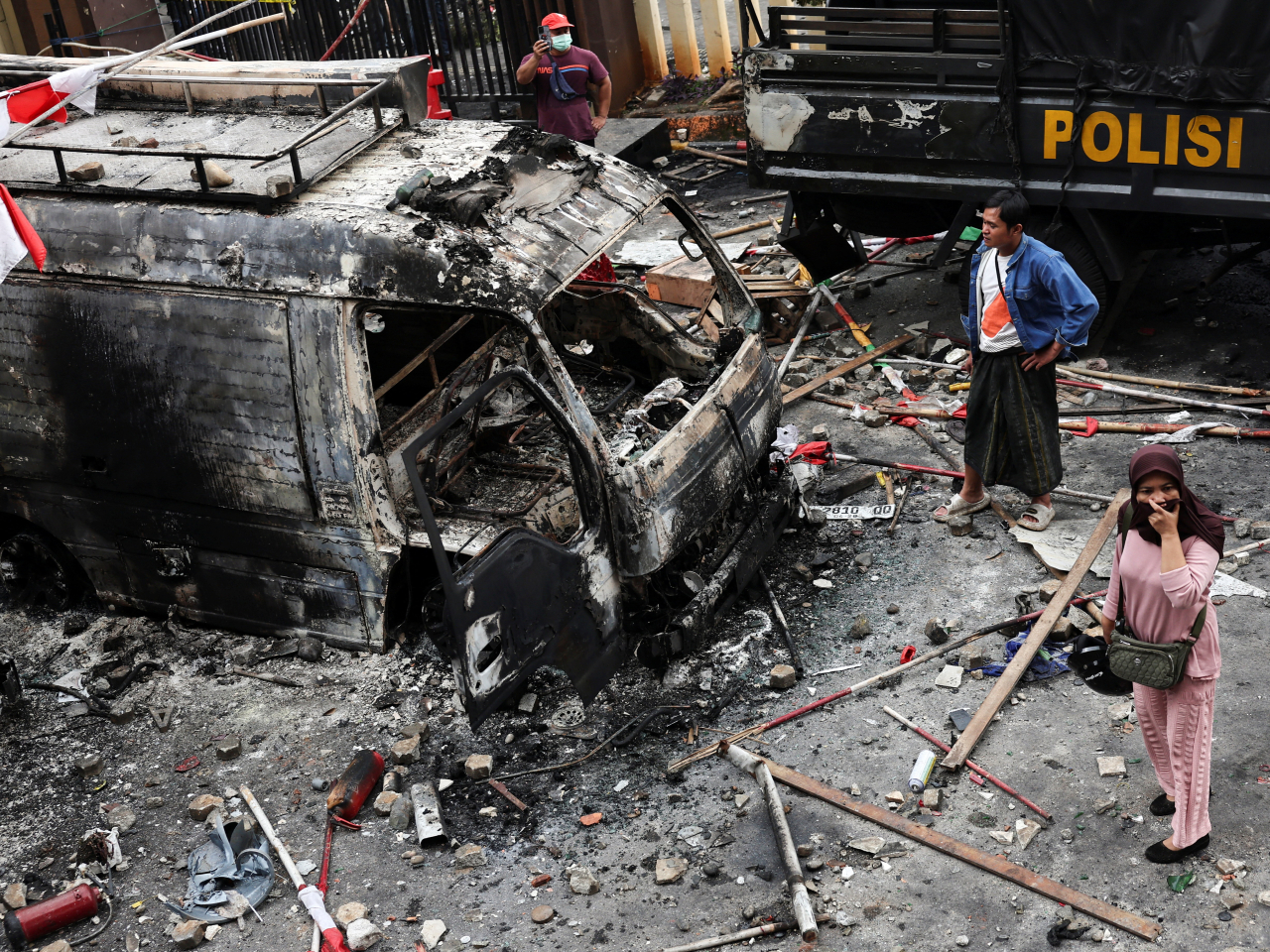 Protests in Indonesia have escalated after footage spread of a motorcycle taxi driver being run over by a police tactical vehicle. Photo: Reuters
