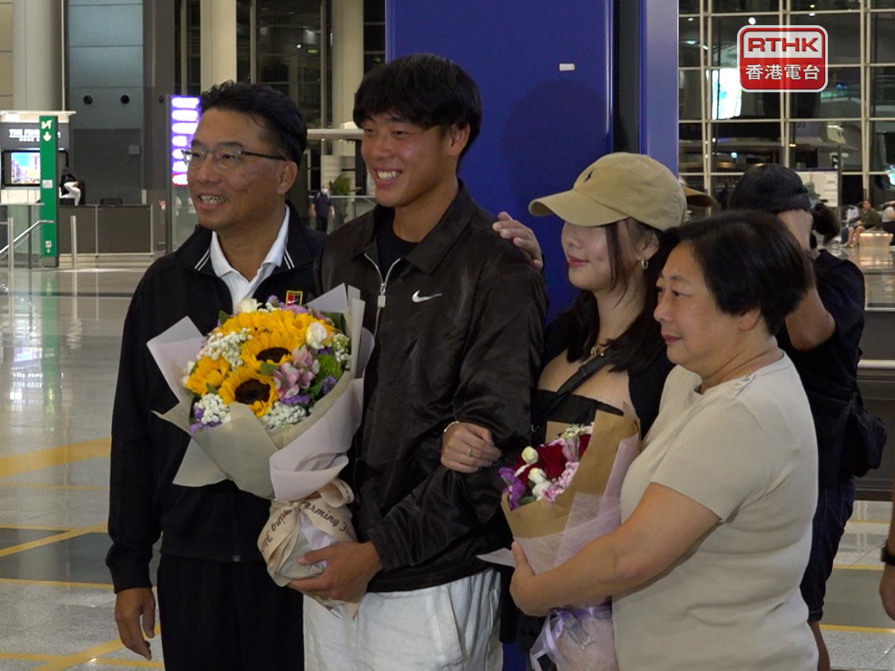 黃澤林說想回港後休息一段時間，與朋友見面，享受香港美食。（鍾浩程攝）