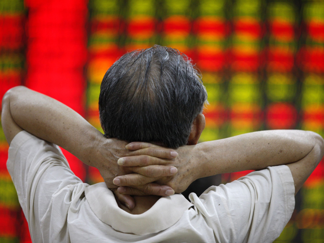 創業板指數突破2900點關口，最多升約2%，半日報2906點，升幅約0.6%。（新華社資料圖片）