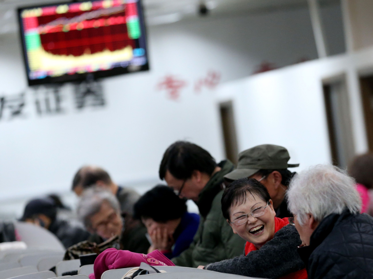 內地股市造好。有色、貴金屬、醫藥等股份造好。（新華社資料圖片）