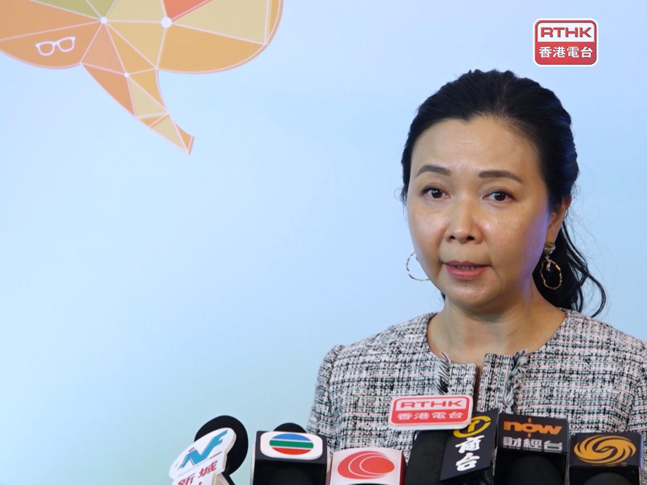 謝邱安儀表示，政府過去一段時間大力推動盛事及加強旅遊推廣，對零售業有正面影響。（港台圖片）