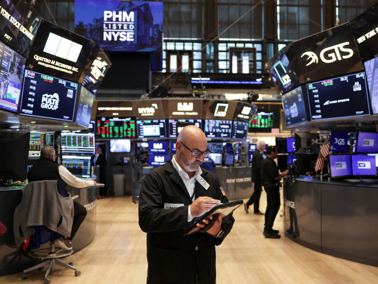 US markets were boosted by shares of Alphabet, which rose 9.1 percent, and Apple, which gained 3.8 percent. Photo: Reuters