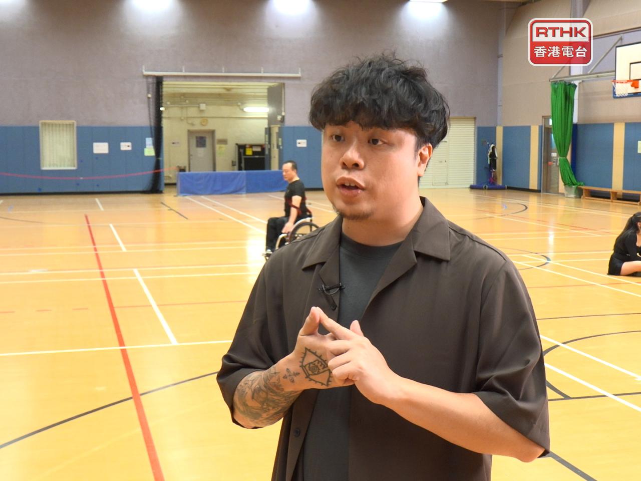 港隊教練駱天麒表示，除了希望爭奪獎牌，亦會在集體項目的表演舞中加上香港元素，期望令主場觀眾產生共鳴。(鍾家銘攝)