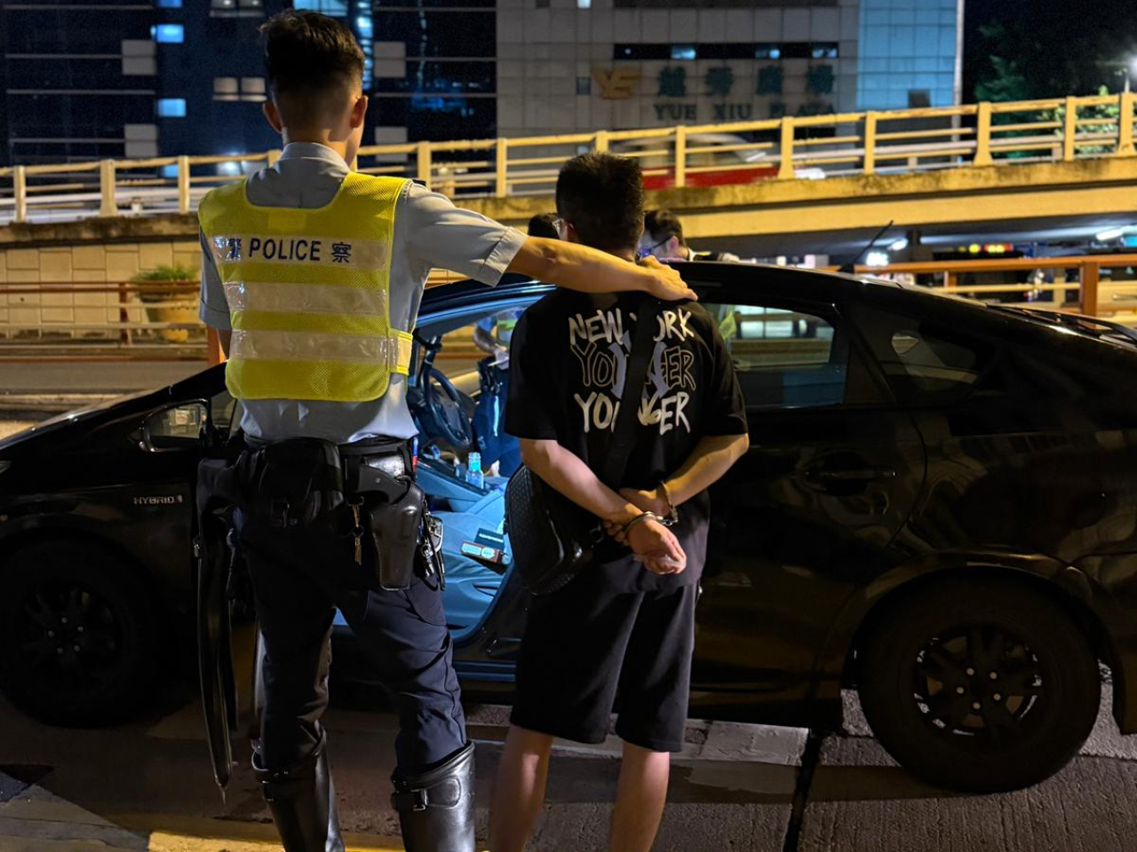 The arrest came after officers stopped a car on Choi Hung Road early on Saturday morning. Photo: Courtesy of Hong Kong Police