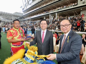 施政報告2025｜李家超：期待旅發局與馬會進一步推廣賽馬旅遊