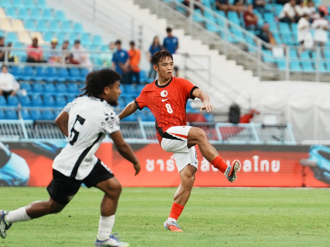 Ngan Cheuk-pan (8) drew two red cards from Fiji players. Photo courtesy of HKFA