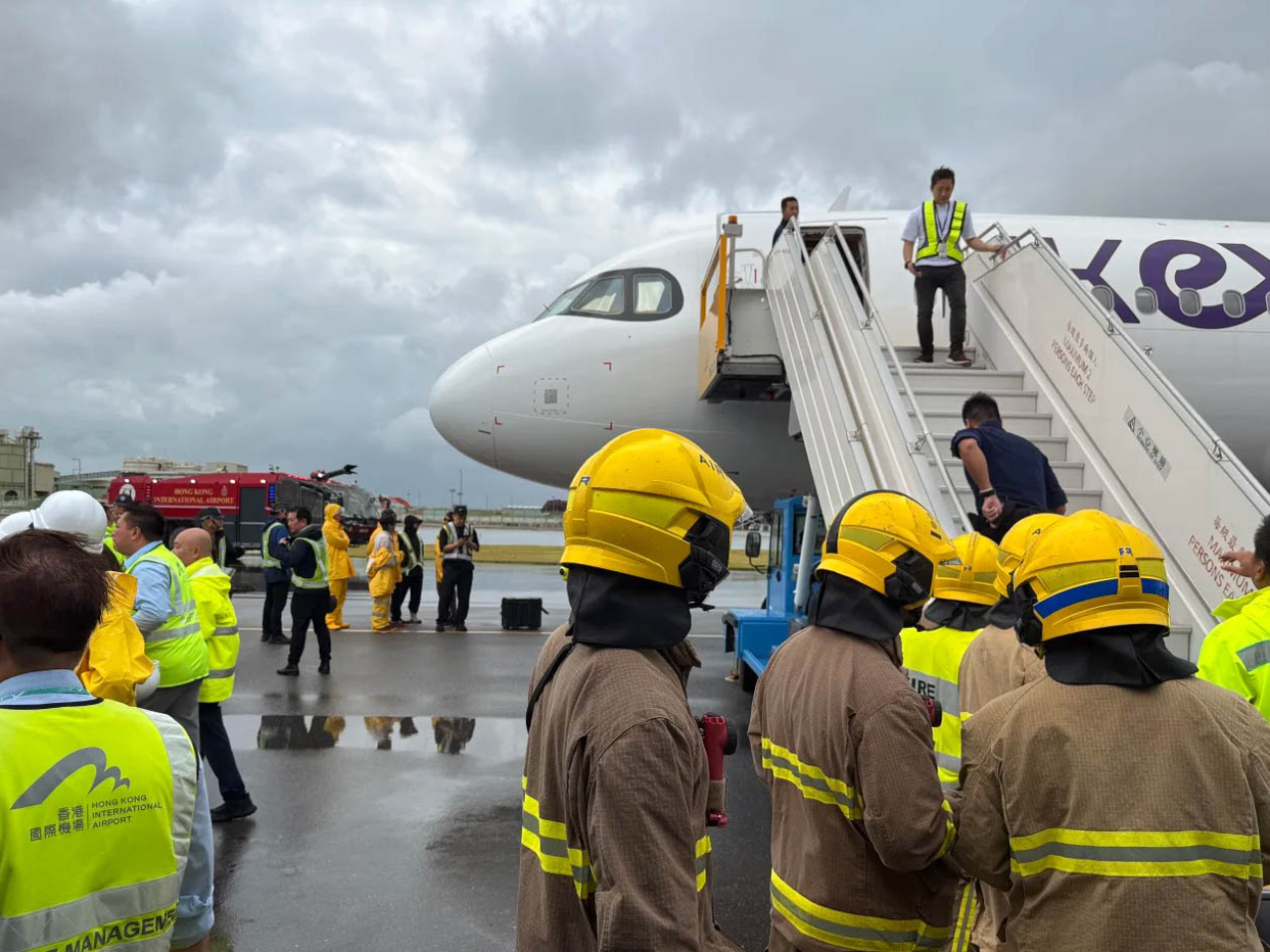 香港快運說，機上共有137名乘客及機組人員，無接獲任何乘客的受傷報告。（社交網站圖片）