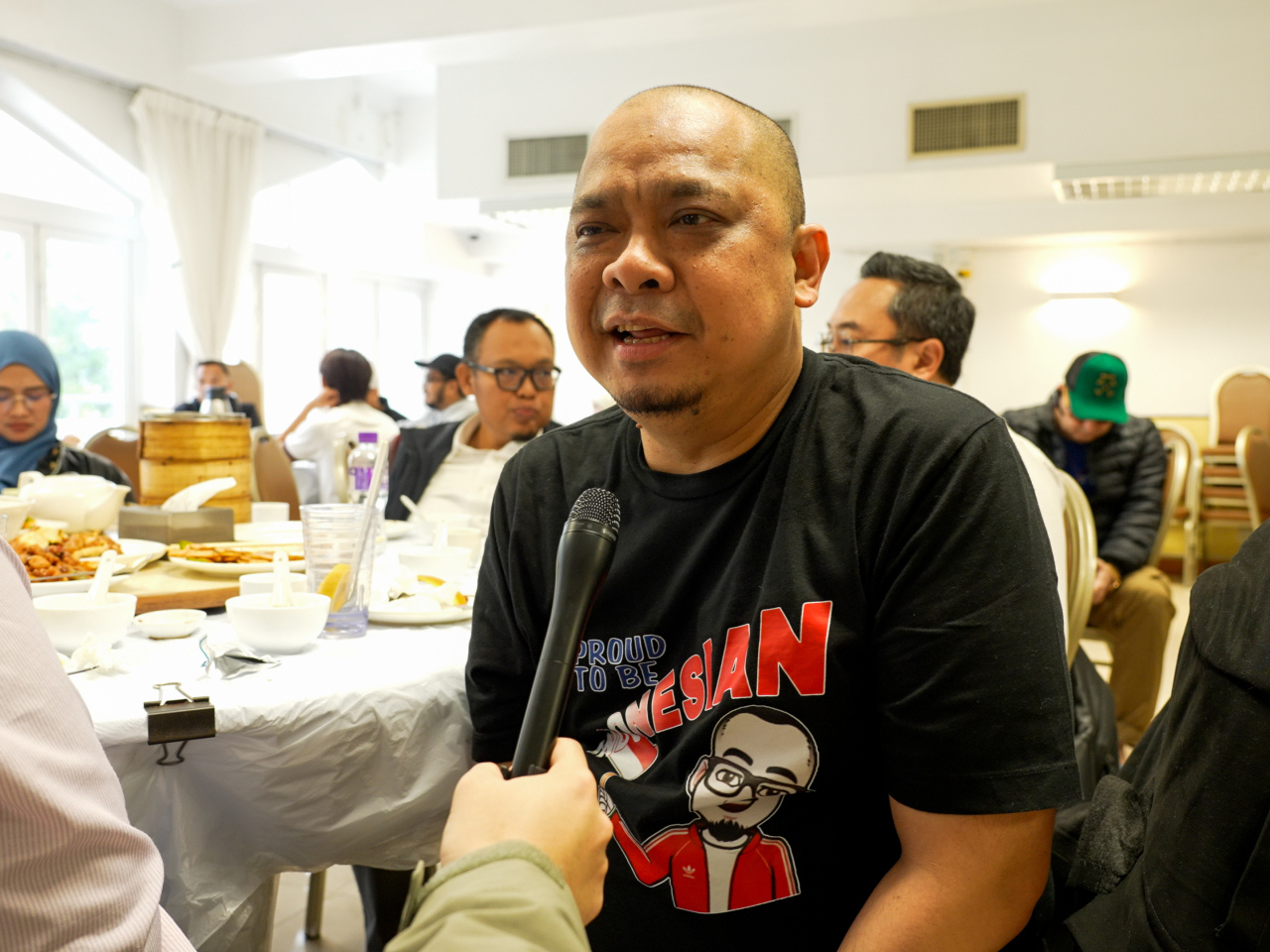 A Malaysian tourist told RTHK he'd be interested in finding more classic Cantonese dishes that are halal, such as roast duck or seafood. Photo: RTHK
