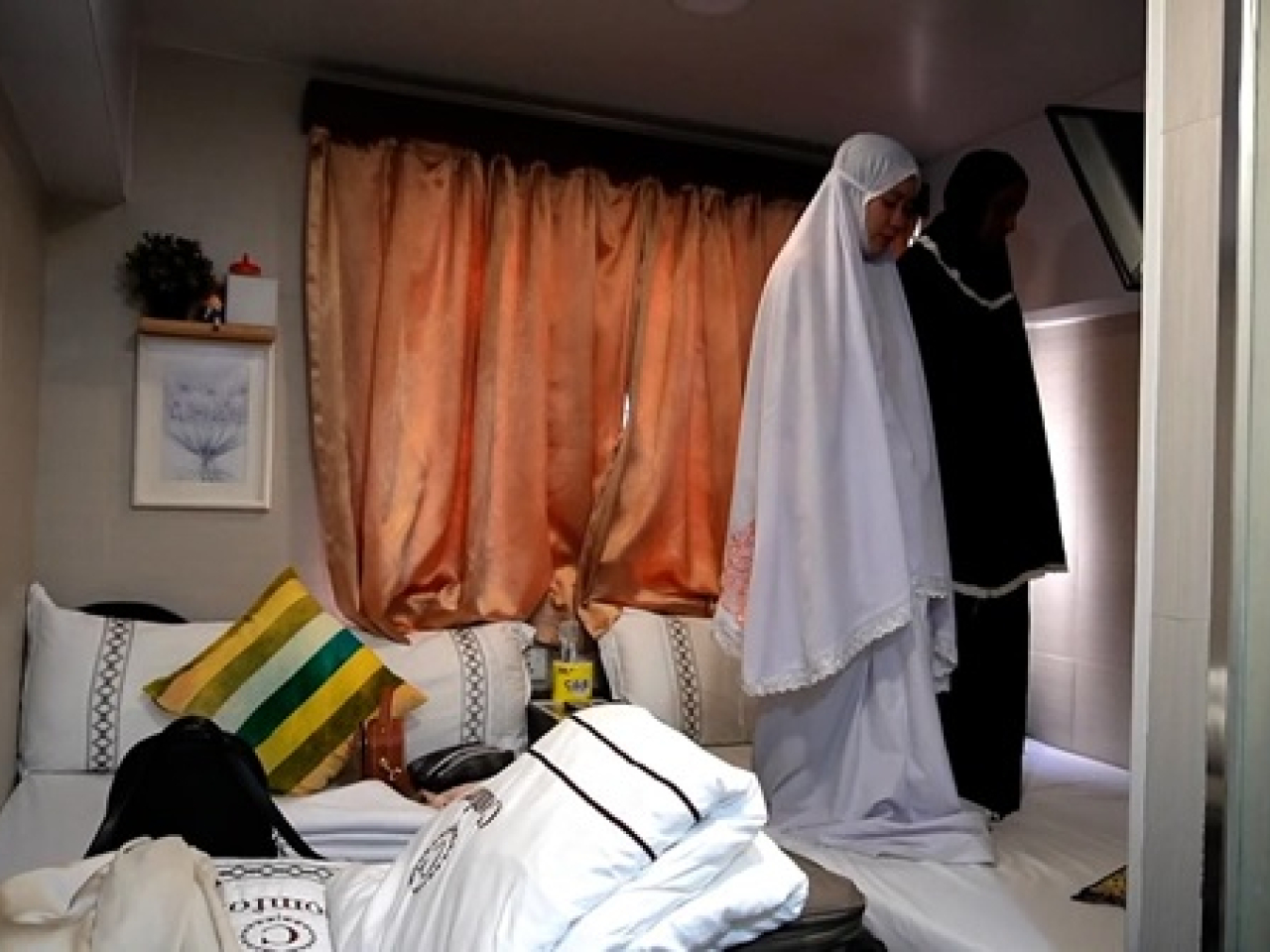 Paiz posted a video on YouTube, showing how she and her friends had to improvise when proper prayer facilities were unavailable. Photo courtesy of interviewee