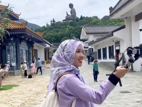 Prayers on the go: HK's Muslim-friendly shift