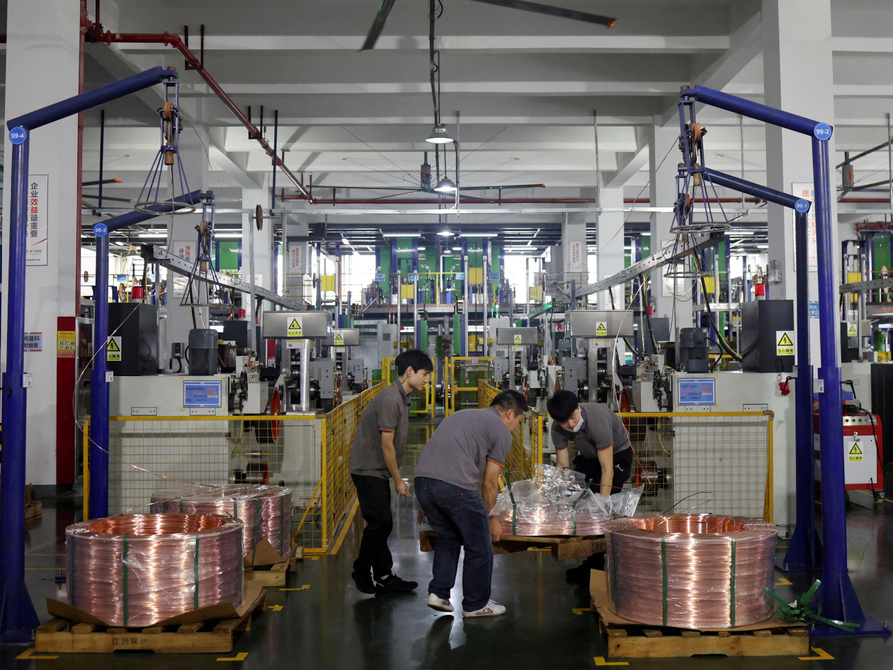 Officials attribute improving producer price index figures to proactive macro policies and positive changes in various industries. File photo: Reuters
