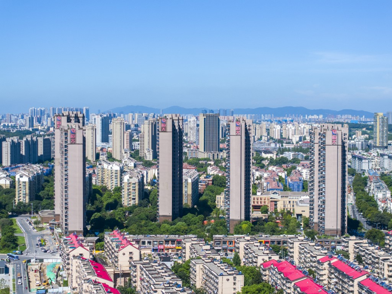恒大物業上午9時停牌，以待公布根據香港《公司收購及合併守則》刊發的內幕消息公告。（法新社資料圖片）
