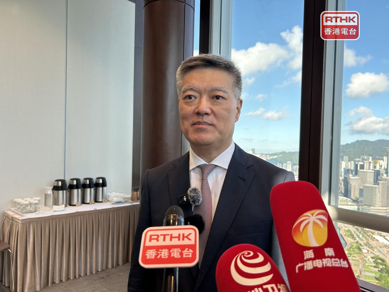 蔡強預計，海南省政府未來會否進一步擴大在港發債規模，要視乎資金需求和市場利率，每年按照形勢變化決定，會堅定選擇在港發債。（羅煒皓攝）