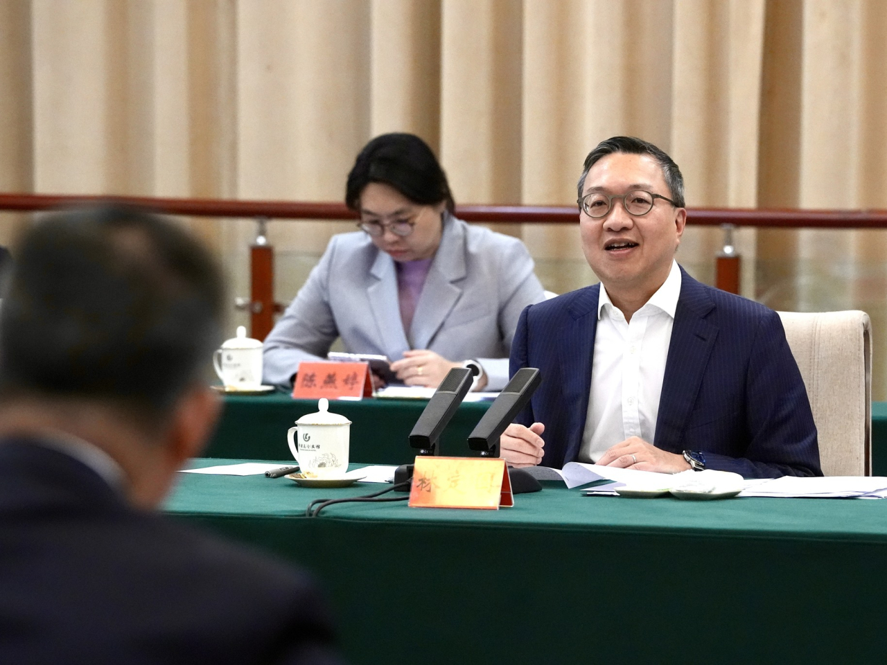 林定國說，與新疆司法廳黨舉行工作會談，就加強兩地法律與仲裁合作展開務實討論。（林定國社交網站）