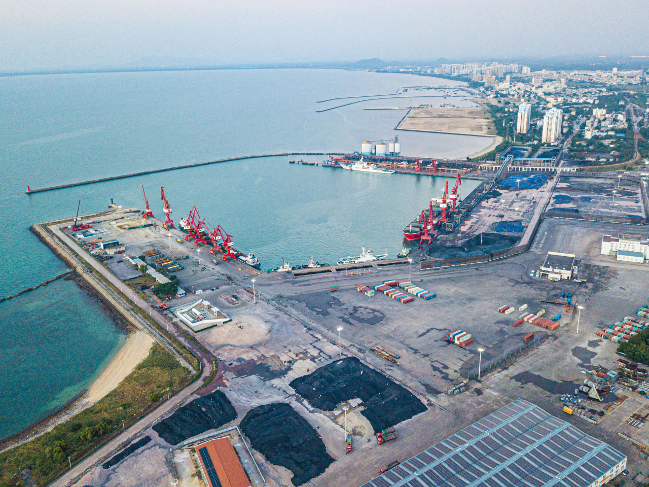海南自貿港將於今年12月18日起正式啟動封關。（新華社資料圖片）