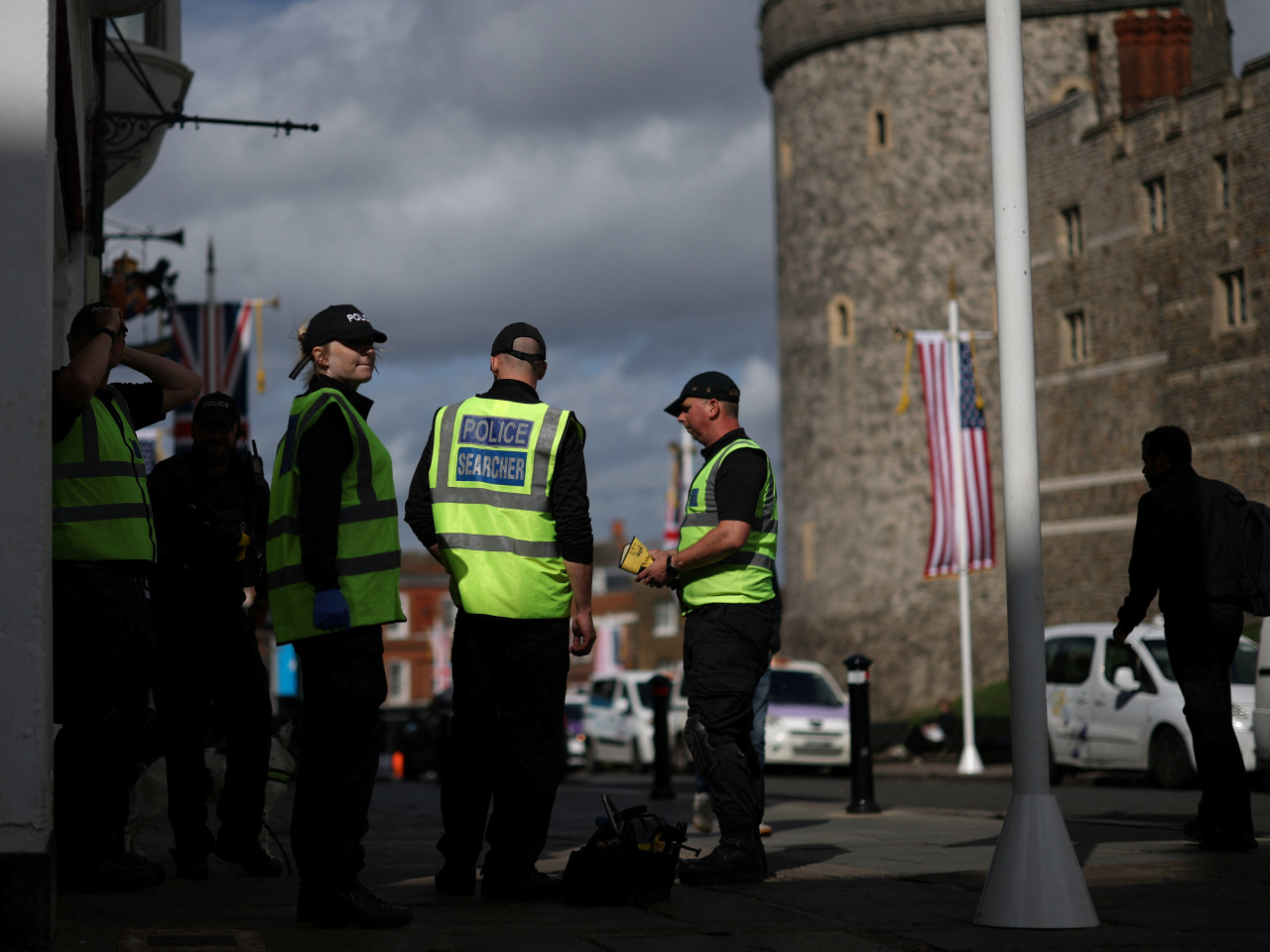 Police officers conduct security searches around Windsor Castle ahead of the state visit by US President Donald Trump. Photo: Reuters