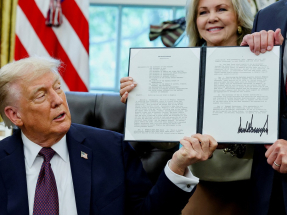 Trump signs order sending National Guard to Memphis