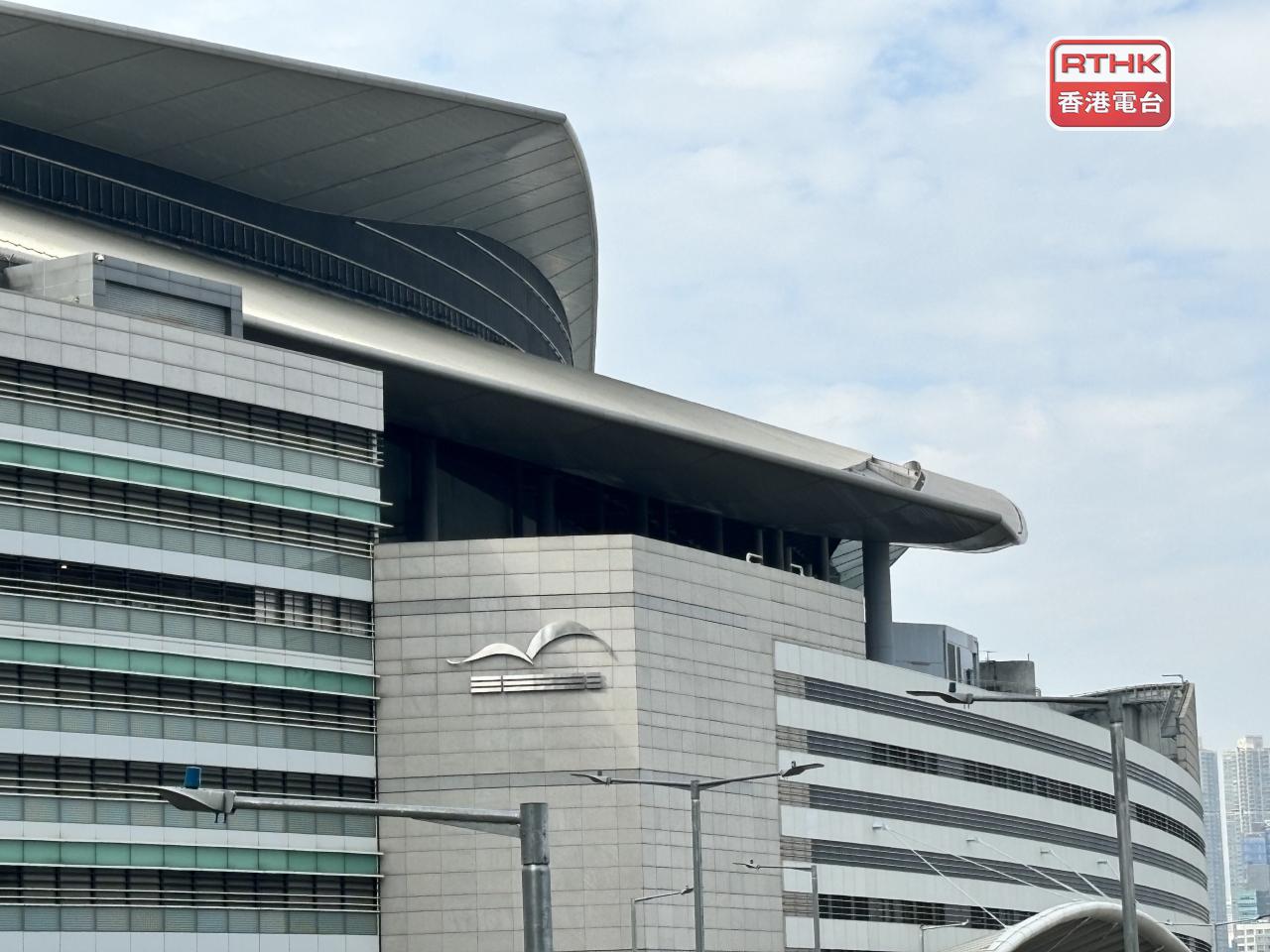 香港會議展覽中心去年7月至今年6月，共舉行786項活動，出席的參展商、買家、活動訪客等超過780萬人次。（港台圖片）