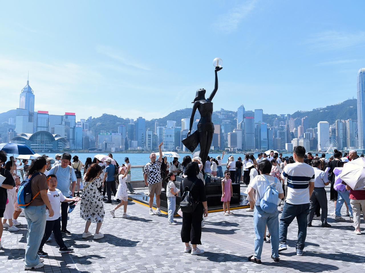 旅發局公布，8月初步訪港旅客數字為515萬人次，創下疫情後單月新高。（新華社資料圖片）