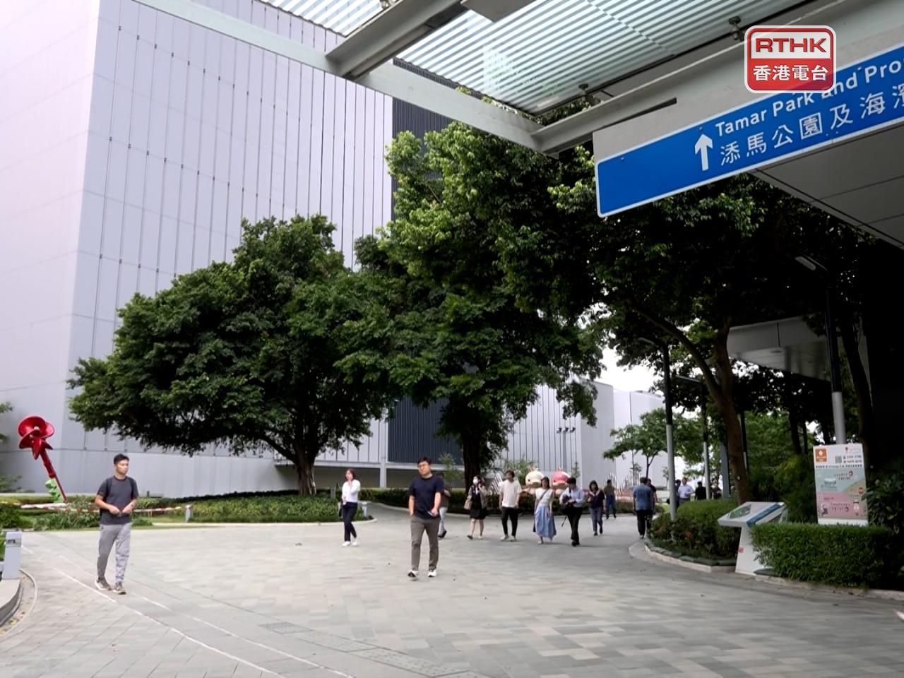 李家超表示，將強化公務員評核機制。（港台圖片）