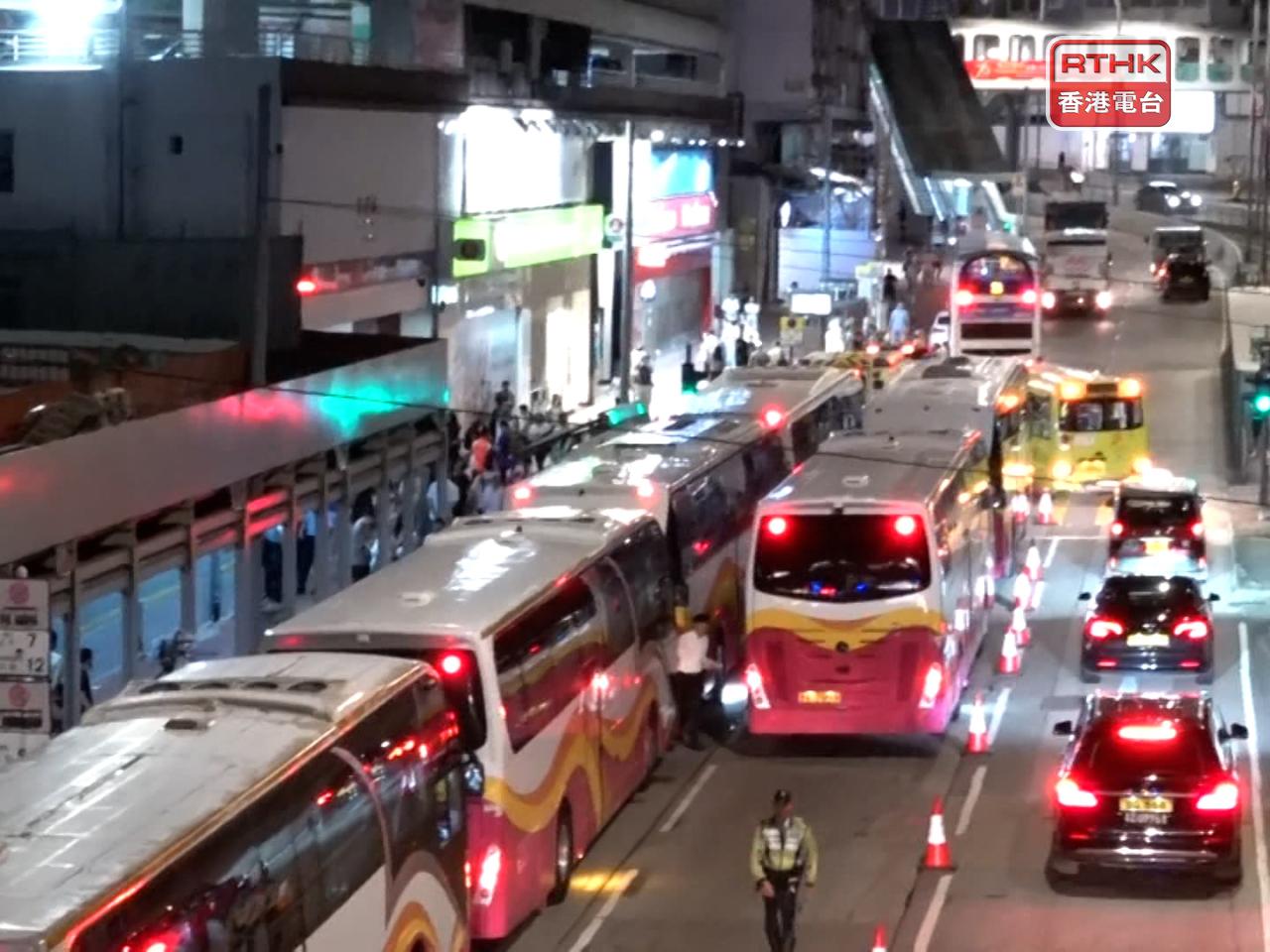 港鐵表示，正評估有關工作對明天列車服務的影響。（周國安攝）