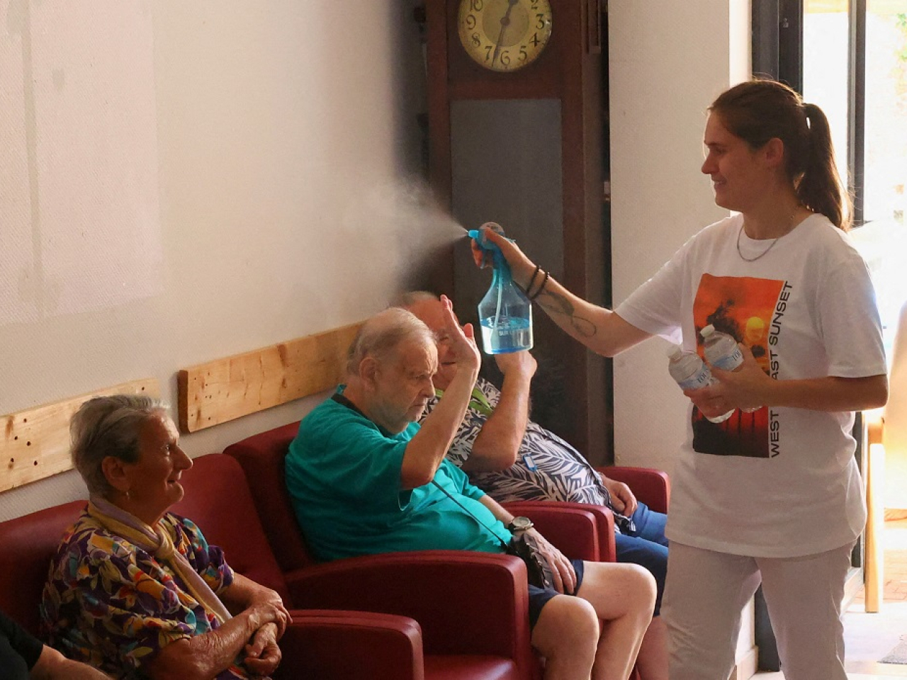 Researchers have suggested an emergency alert system could help warn vulnerable people – particularly the elderly – ahead of dangerous heatwaves. Photo: Reuters
