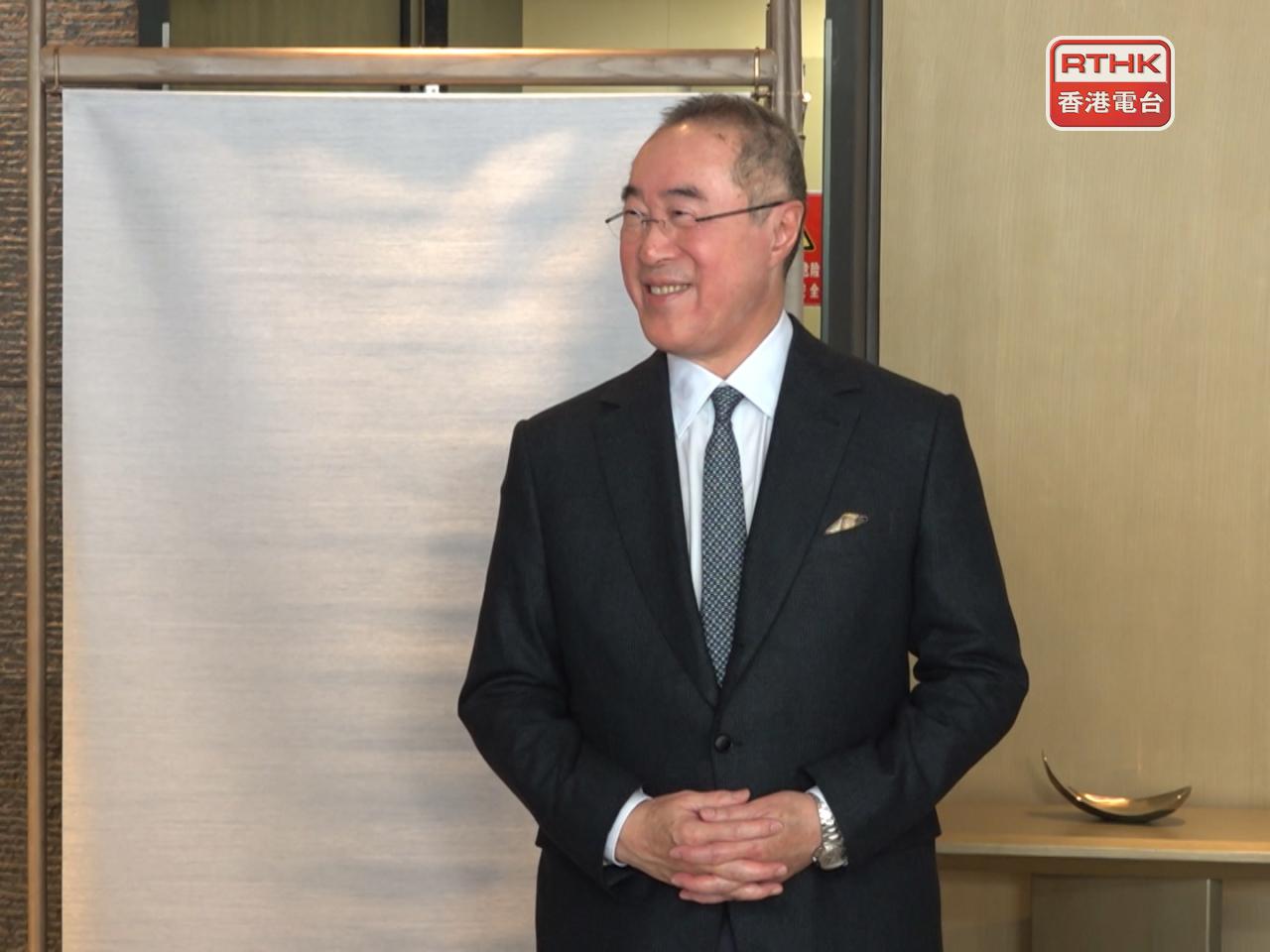 唐英年感謝特區政府長期信任，委予他推動香港中外文化藝術交流發展重任。（港台圖片）