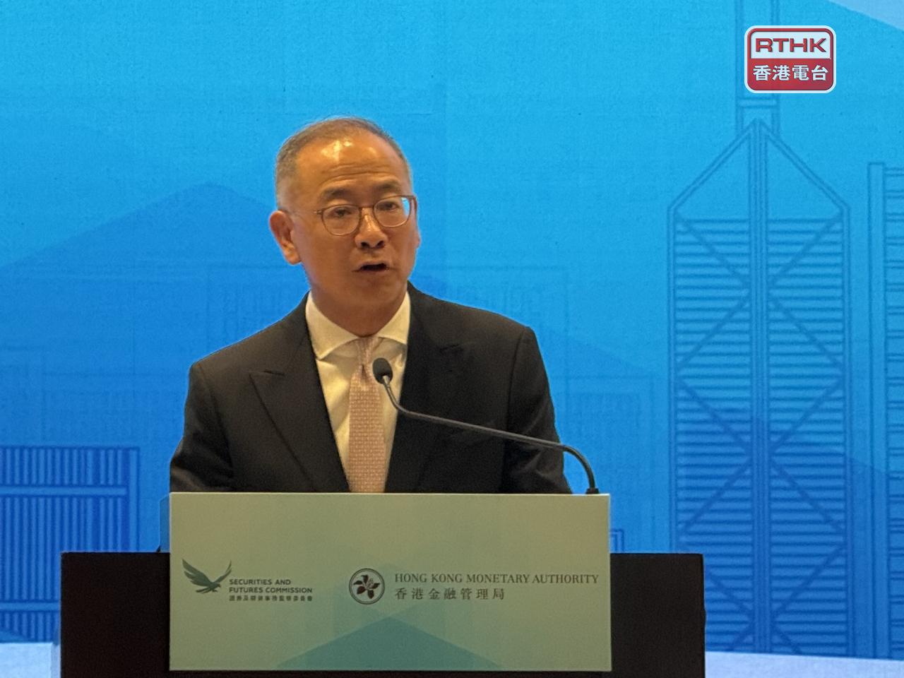 余偉文稱金管局涉及相關措施有3方面，希望引領創新，繼續完善債券通下南向通。（趙嘉駿攝）