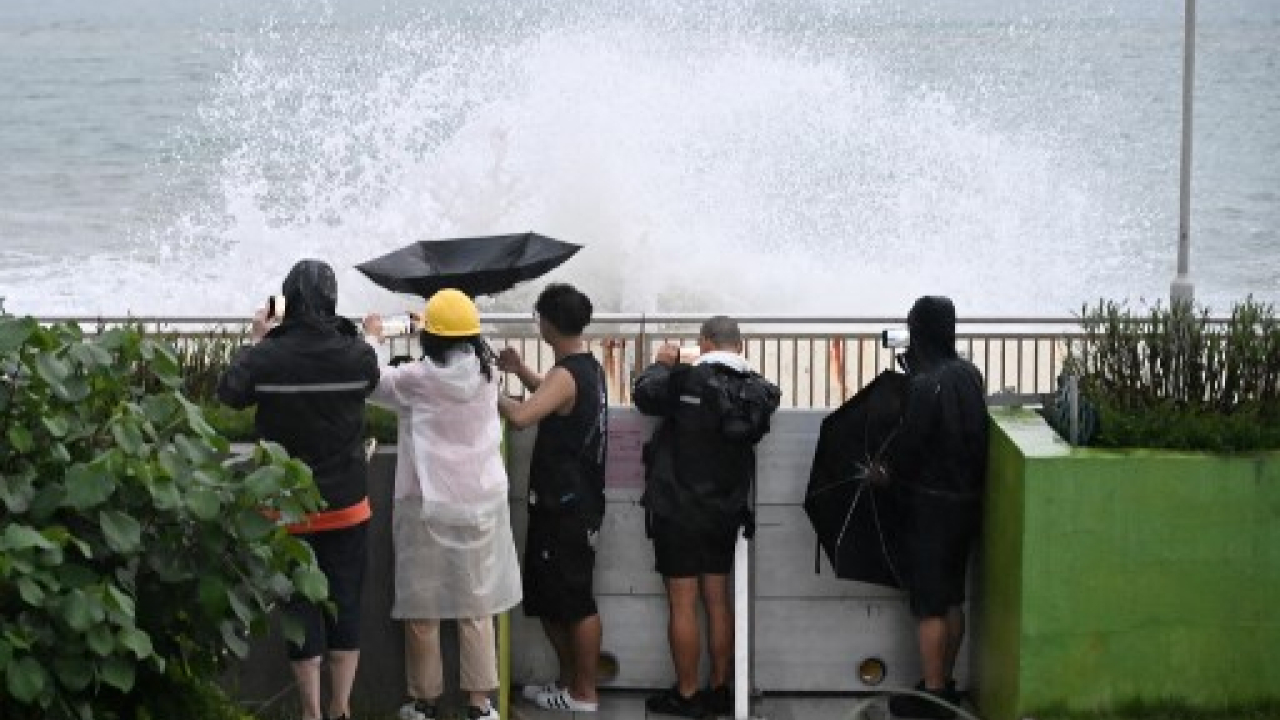 Govt will consider new 'storm chasing' offence: CE