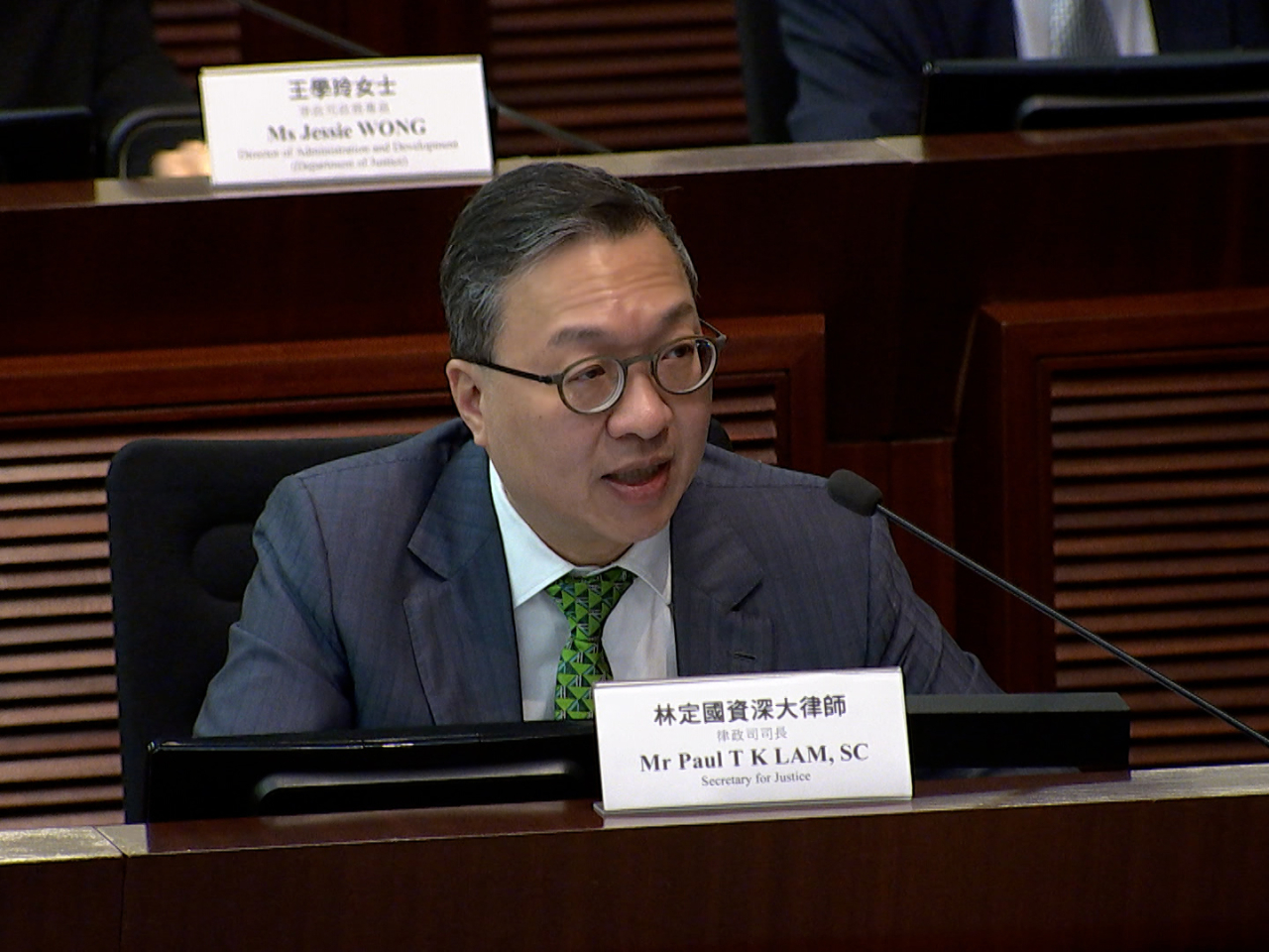林定國指律政司會成立跨部門工作小組，協調負責的政策局檢視更廣泛應用AI所需的法律配套。