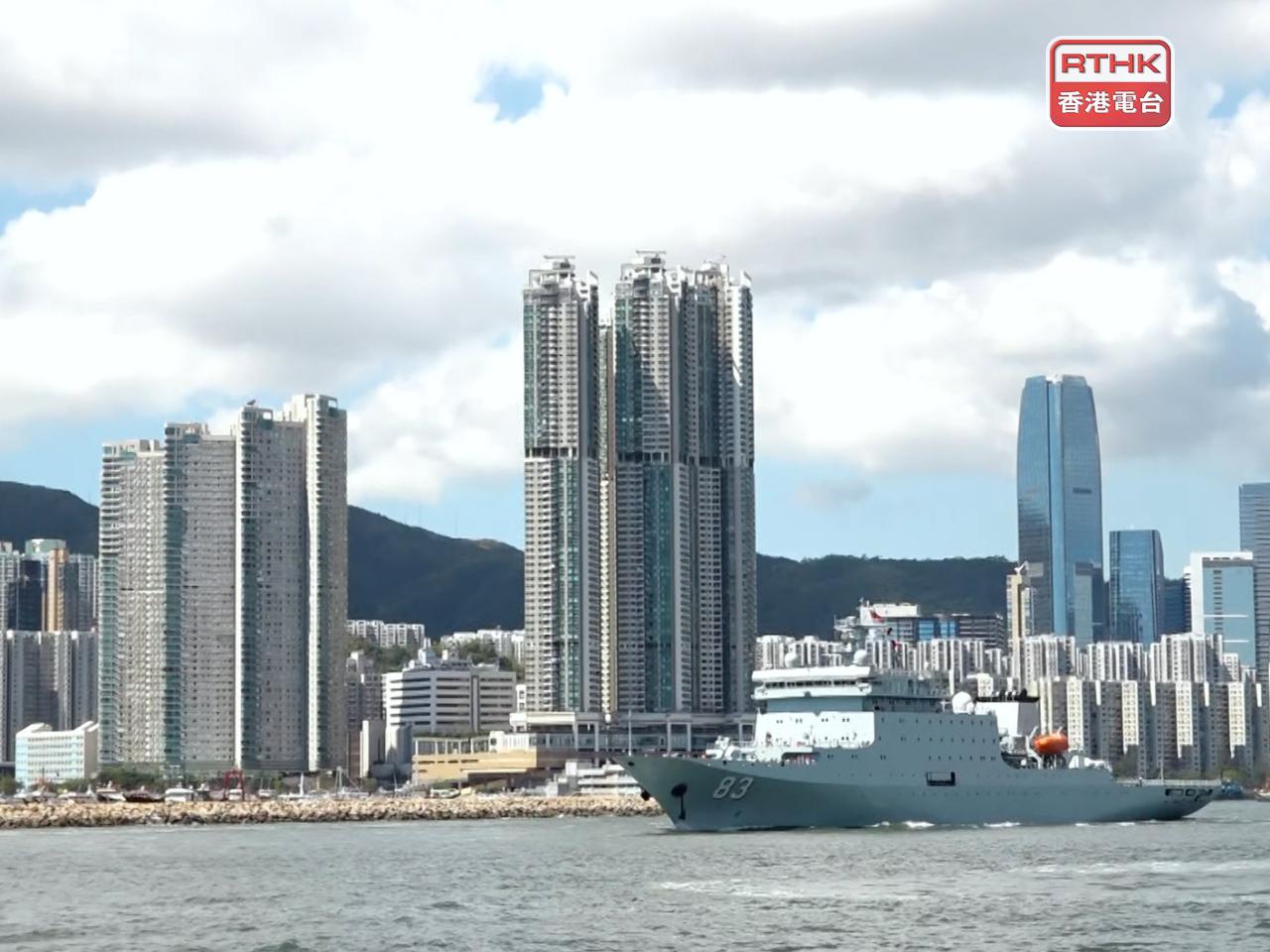 舷號為「83」的「戚繼光艦」為國家自主設計建造的大型海軍專業訓練艦。（游樹榮攝）