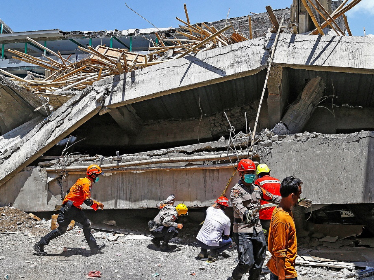 The school collapse was so violent that it sent tremors across the neighbourhood, according to residents. File photo: Reuters
