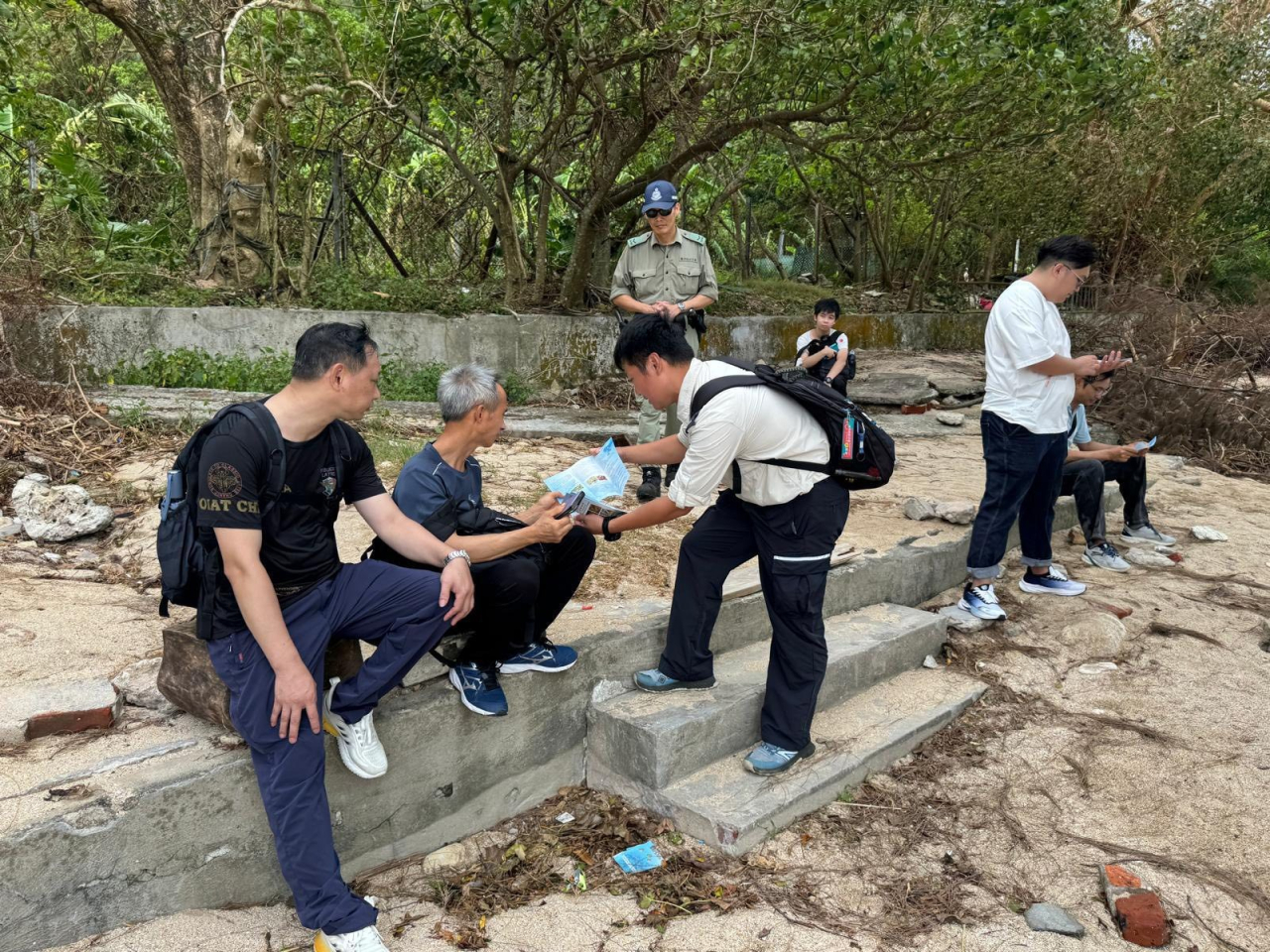 局方指，橋咀洲情況已回復正常，聯合行動會在整個黃金周餘下日子繼續。（環境及生態局社交網頁圖片）