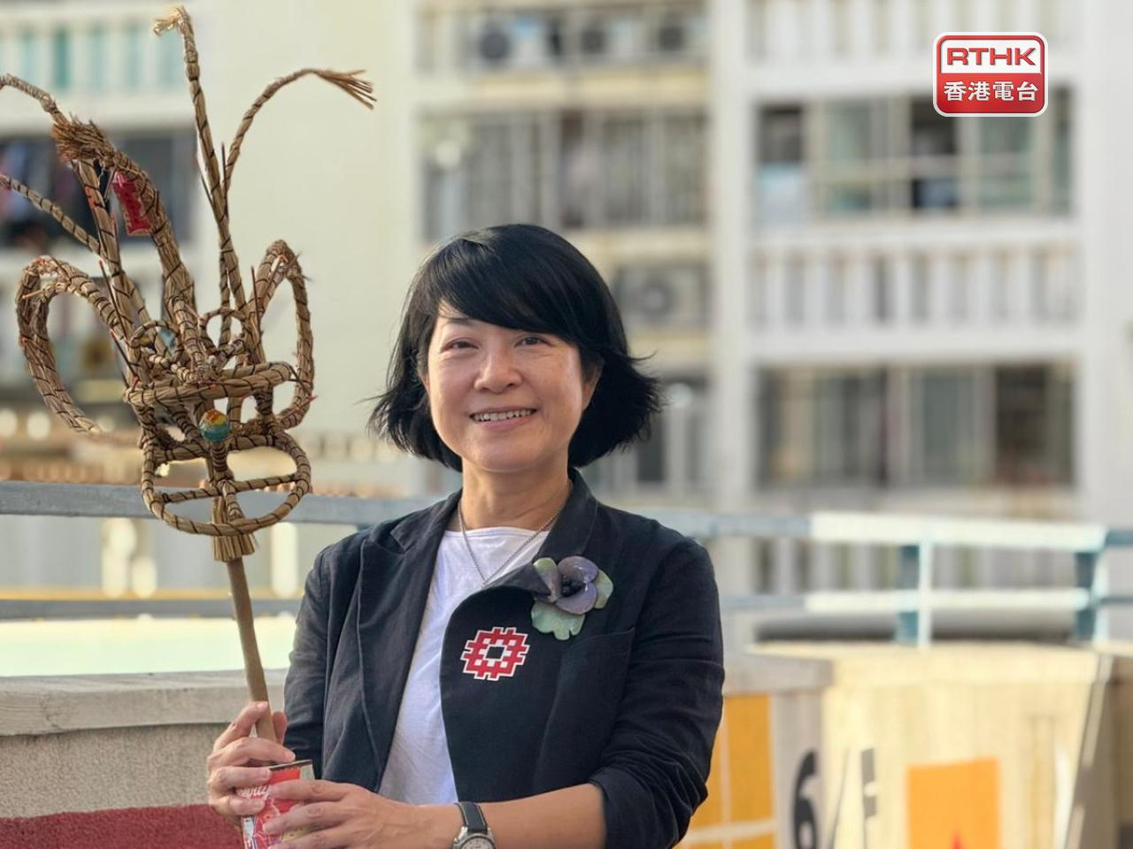 梁喜蓮表示，團隊已在項目的建築設計上作出調整，有信心舞火龍活動未來可以繼續在華富邨傳承下去，不會因重建而消失。（盧紫菁攝）