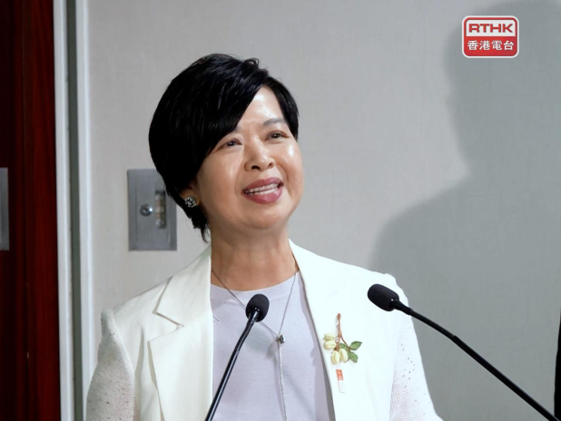 何永賢說，香港建築結構安全系數相當高，但政府仍要求承建商要百分百做好。（梁禎祥攝）