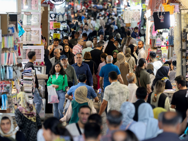 伊朗首都德黑蘭人口不斷上升，總統佩澤希齊揚日前警告市內飲用水危機加劇，更形容首都搬遷是無可避免。（路透社資料圖片）
