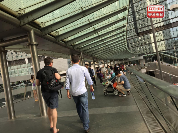 GUM報告稱首3季強積金人均賺43367元,較去年全年多1倍,創近8年新高。(港台圖片)