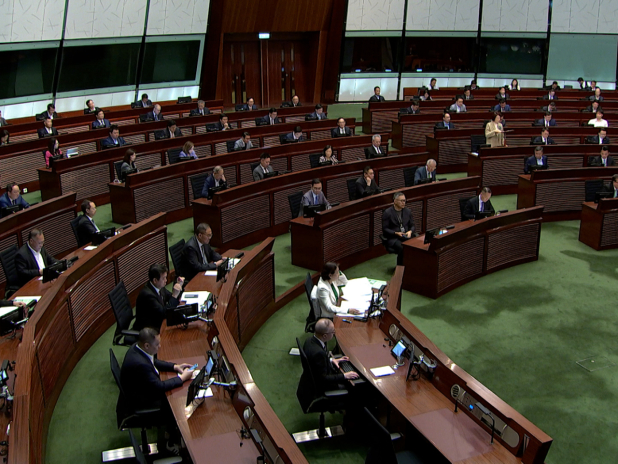 立法會一連三日辯論施政報告的致謝動議。