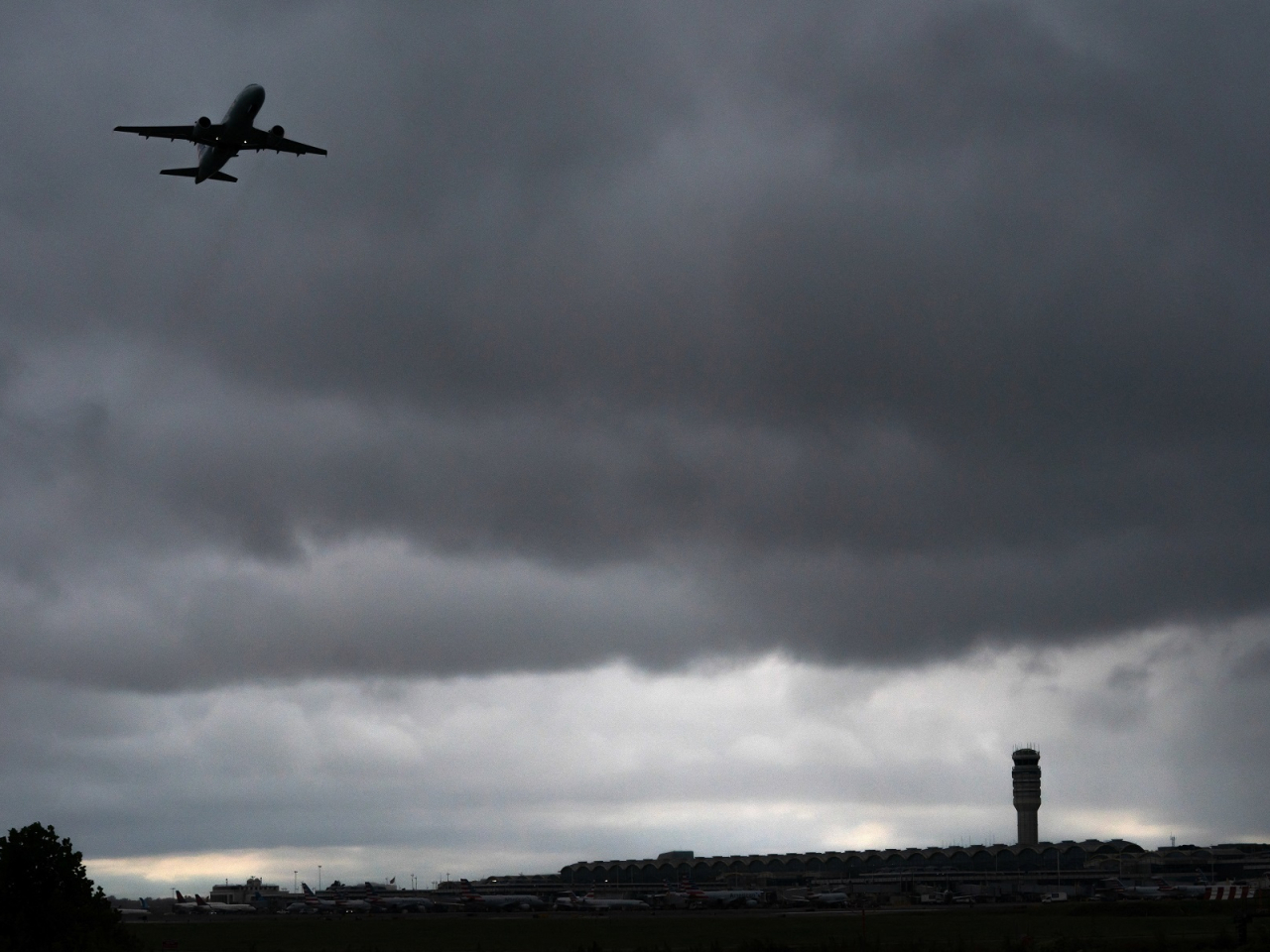 The Trump administration says barring Chinese airlines from flying over Russia on flights to and from the US would level a "competitive disparity" between American and Chinese carriers. Photo: Reuters