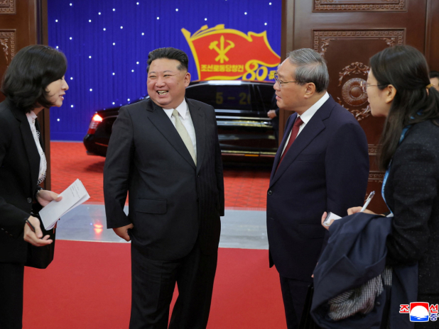 李強到平壤出席北韓勞動黨建黨80周年慶祝活動，並與金正恩會面。（路透社）