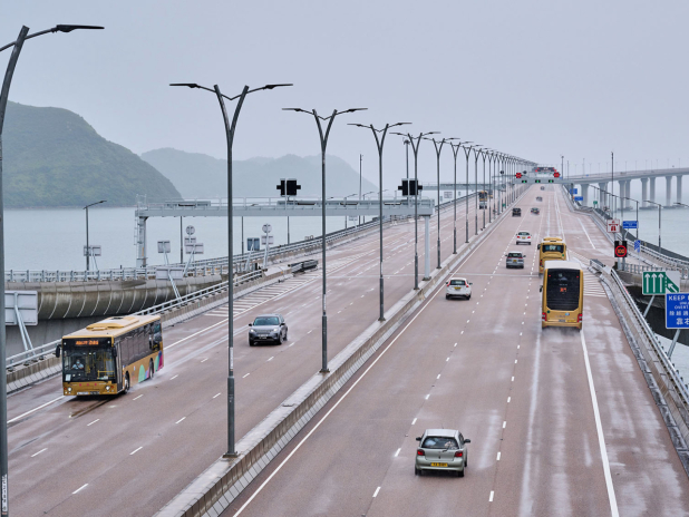 發言人澄清，現時「港車北上」只適用於港珠澳大橋，不包括其他口岸。（政府新聞處資料圖片）
