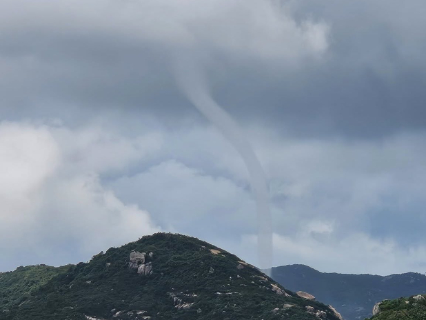 南丫島附近出現水龍捲。（網上圖片）