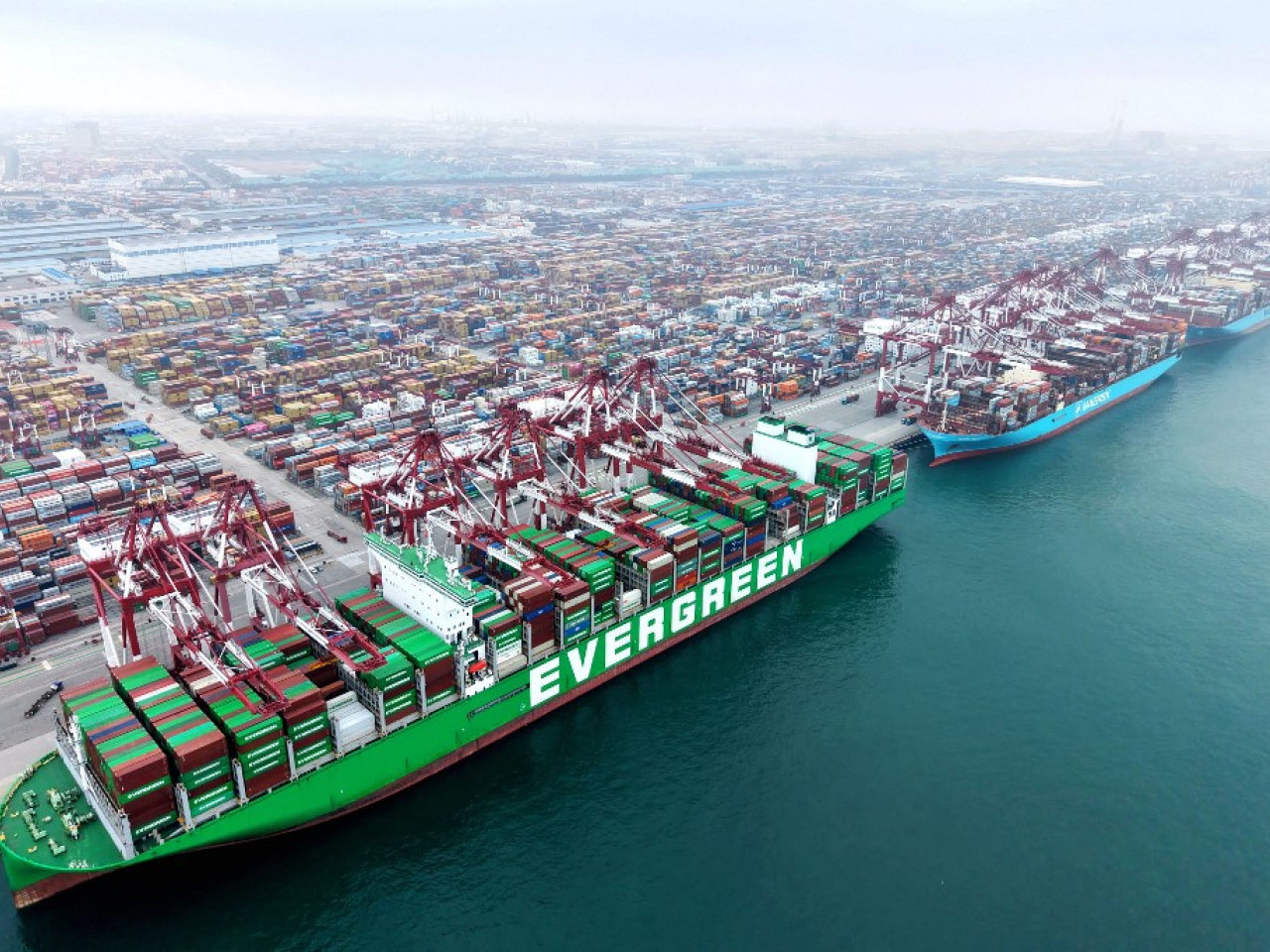 The nation's export growth hit 8.3 percent in September from a year earlier in dollar value terms, while imports grew 7.4 percent. Photo: AFP