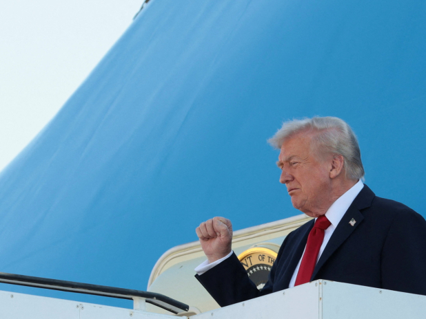 美國總統特朗普抵達以色列，在國會發言後，將會轉到埃及主持和平峰會。（路透社）