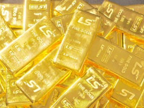 現貨金逼近每盎司4100美元，較早時報4093.09美元，升幅近1.9%。（法新社資料圖片）